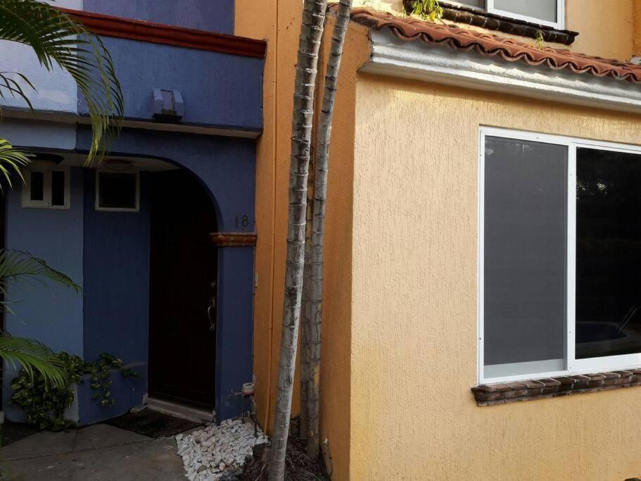 Cozy Townhouse In Great Location Apartment Cancun Exterior photo